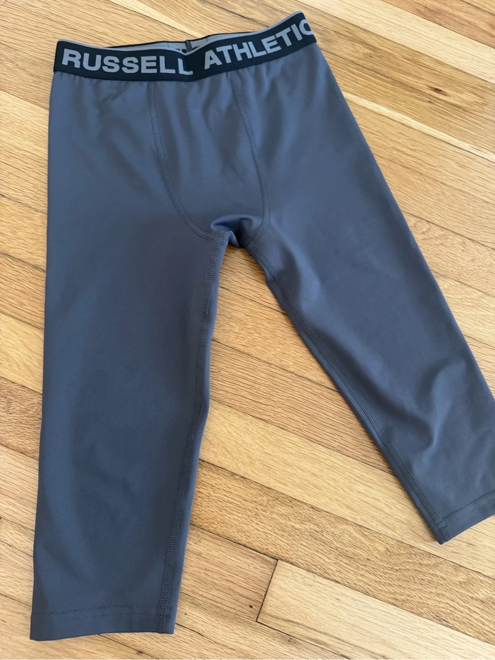 Russell Athletic Boys 8 Dri-Power Dark Gray Capri Leggings Athletic Pants